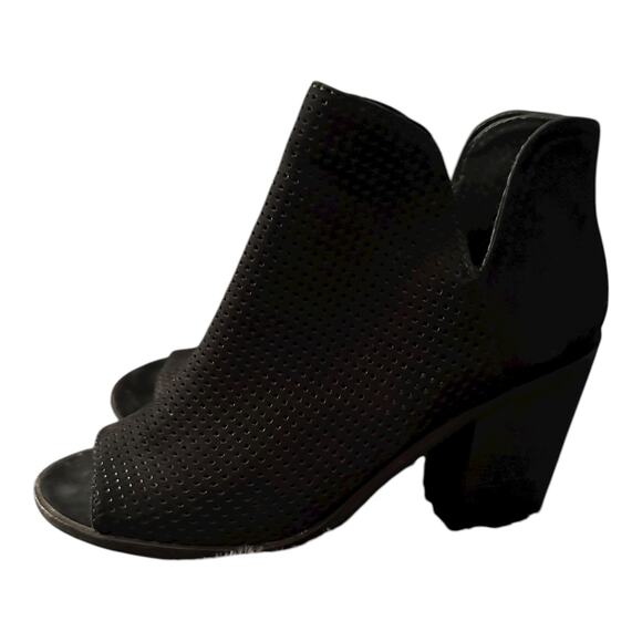 Steve Madden Perforated Peep Toe Block Heels - Picture 2 of 5